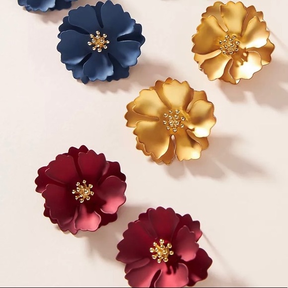 Anthropologie Camellia White Ivory Post Earrings - Picture 3 of 9